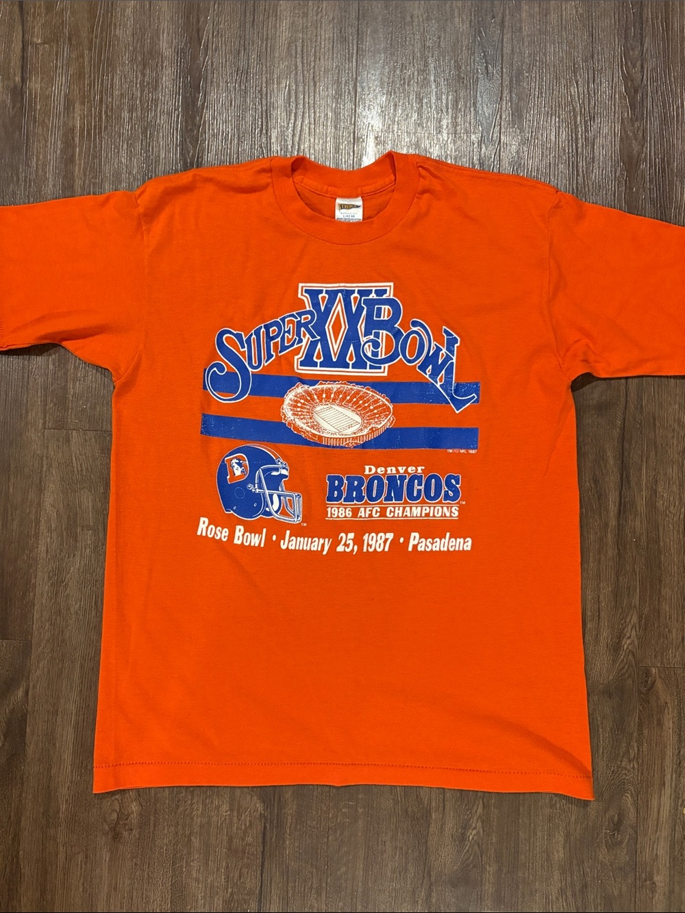 Vintage 1987 Denver Broncos single stitch T-shirt